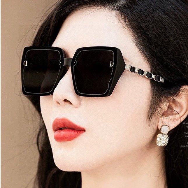 MONTAIGNE SUNGLASS CD5302 IN ACETATE EMBOSSED LOGO