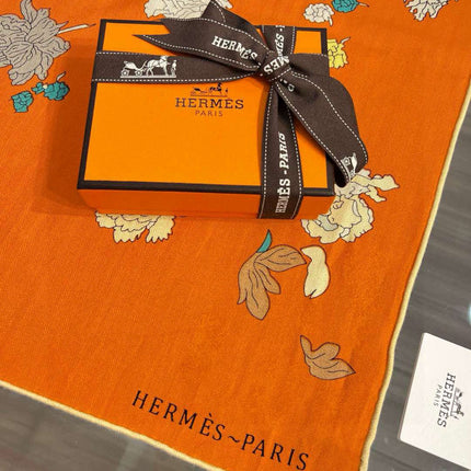 HERMES 25S SCARF 140 IN SILK 724764