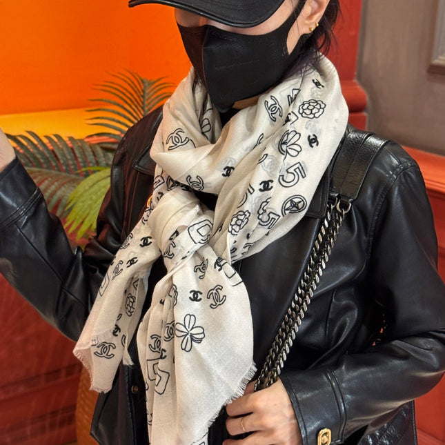CHANEL 25S SCARF 200 IN CASHMERE 727296