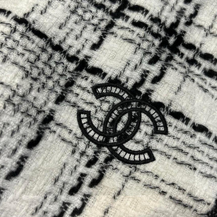 CHANEL 25S SCARF 185 IN CASHMERE 730559