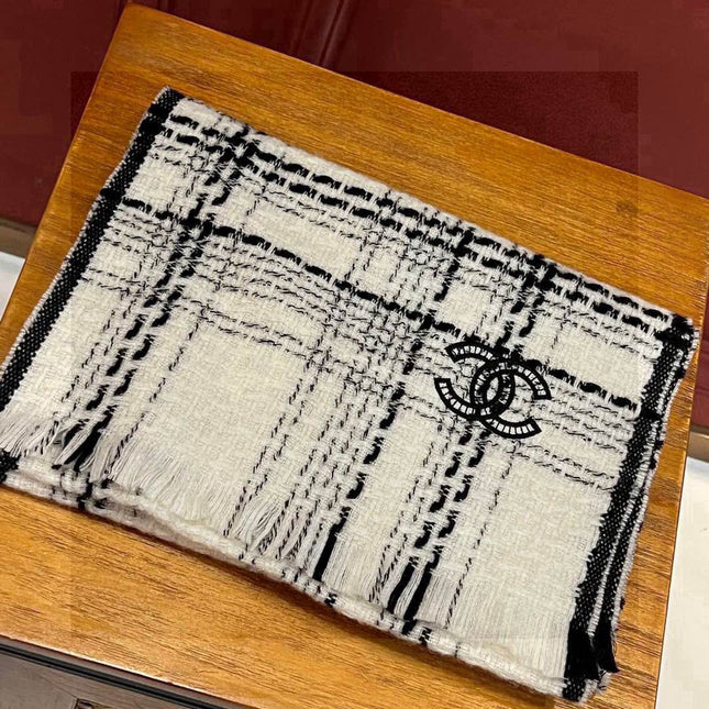 CHANEL 25S SCARF 185 IN CASHMERE 730559