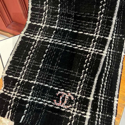 CHANEL 25S SCARF 185 IN CASHMERE 730560