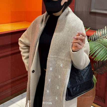 LV SCARF 180 CM IN CASHMERE 730568