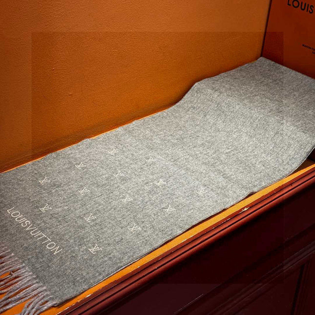 LV SCARF 180 CM IN CASHMERE 730571