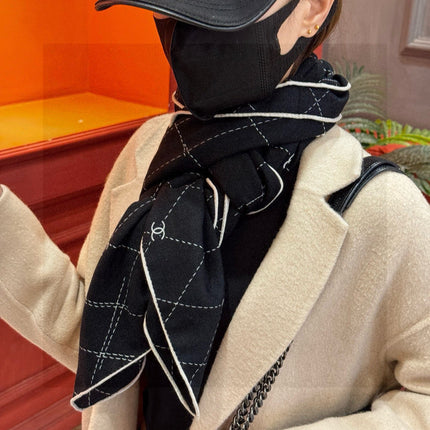 CHANEL 25S SCARF 140 IN SILK 735800