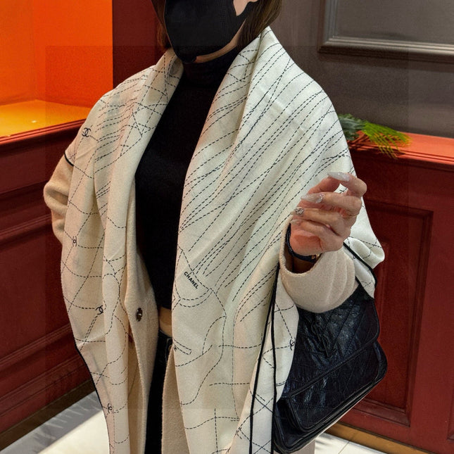 CHANEL 25S SCARF 140 IN SILK 735801