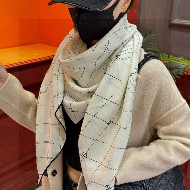 CHANEL 25S SCARF 140 IN SILK 735801