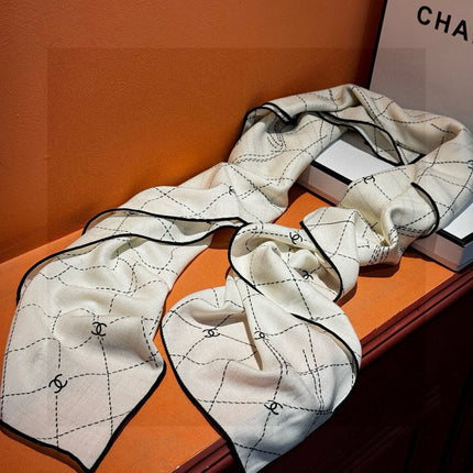 CHANEL 25S SCARF 140 IN SILK 735801