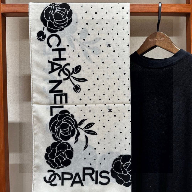 CHANEL 25S SCARF 140 IN SILK 735806