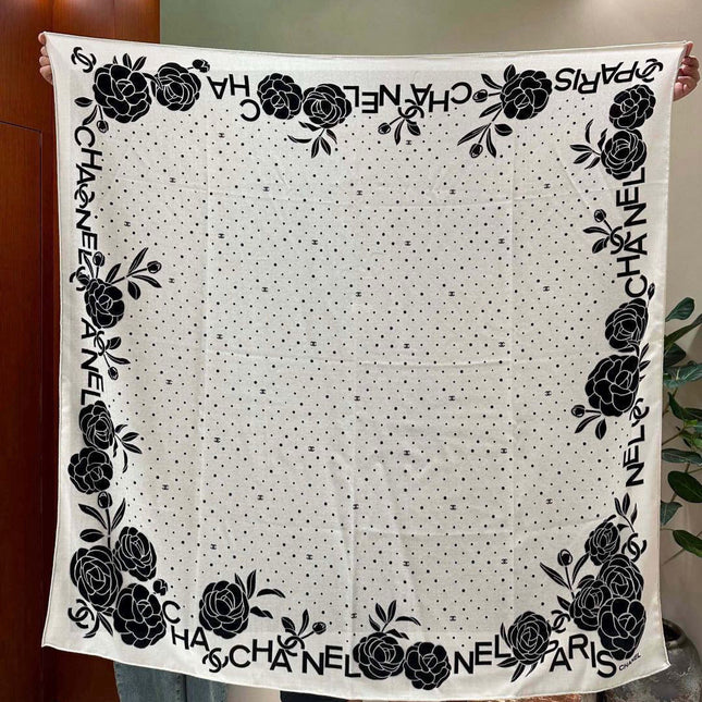 CHANEL 25S SCARF 140 IN SILK 735806