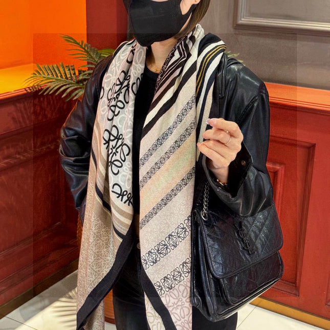 LOEWE 25S SCARF 140 IN CASHMERE SILK 738549