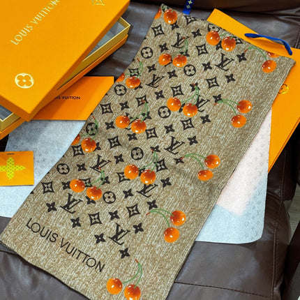 LV SCARF 140 CM IN WOOL MIX SILK 737264
