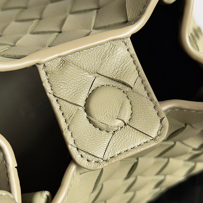 BV Small Parachute 21 Light Olive Lambskin Ghw