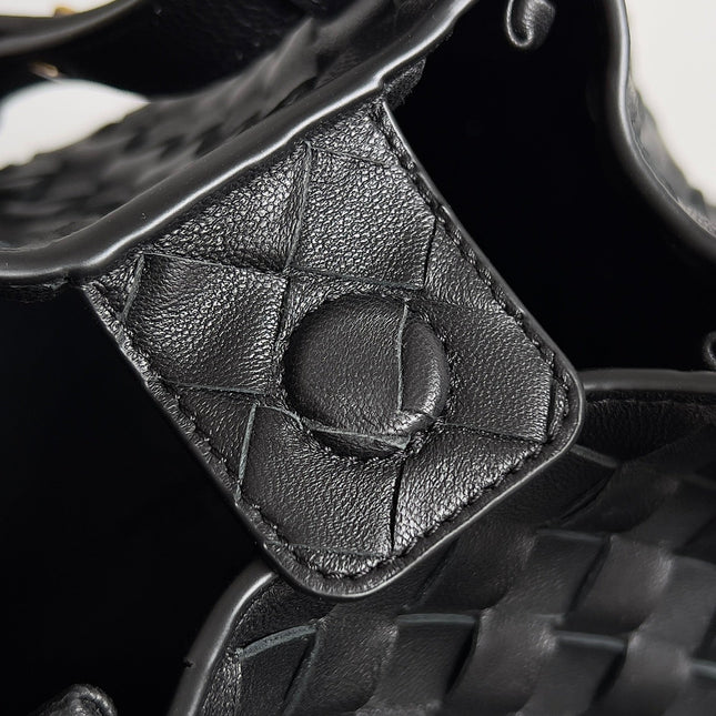 BV Small Parachute 21 Black Lambskin Ghw