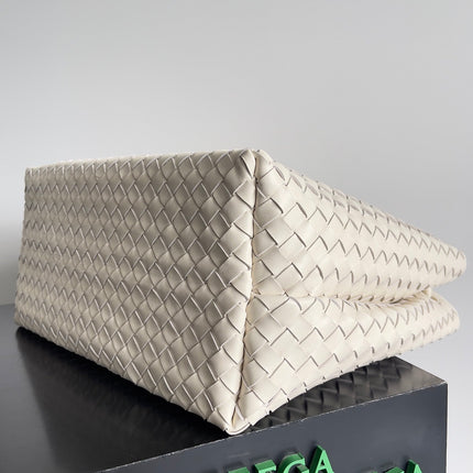 LARGE HANDLE BAG ANDIAMO 45 IN OFF WHITE LAMBSKIN
