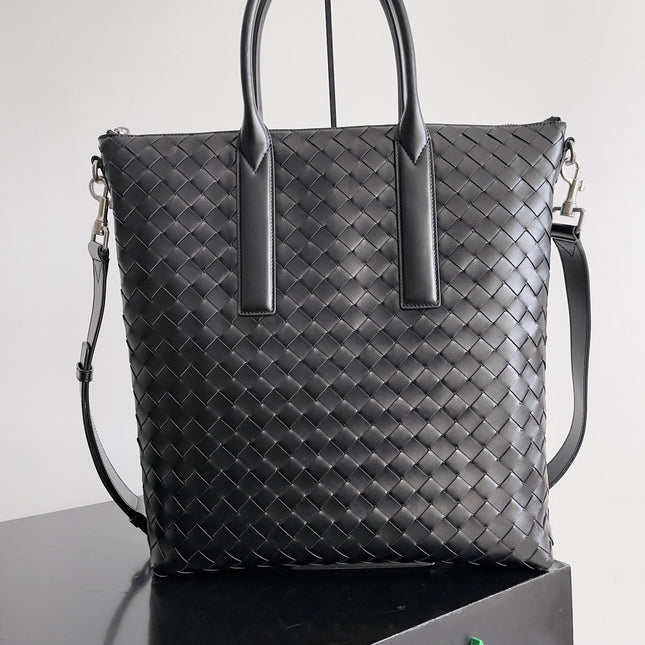 BOTTEGA VENETA 25S ANDIAMO LARGE INTRECCIATO 39 IN BLACK CALFSKIN