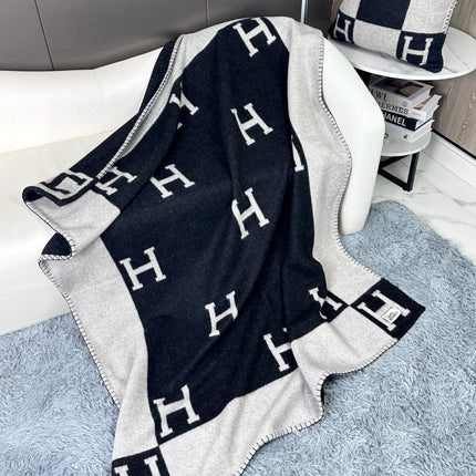 AVALON THROW BLANKET 170 CM IN BLACK CASHMERE 294472