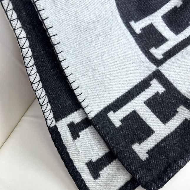 AVALON THROW BLANKET 170 CM IN BLACK CASHMERE 294472