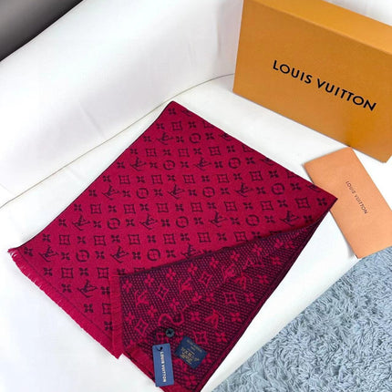 SCARF 180 CM IN HIBISCUS RED CLASSIC MONOGRAM CASHMERE 396438