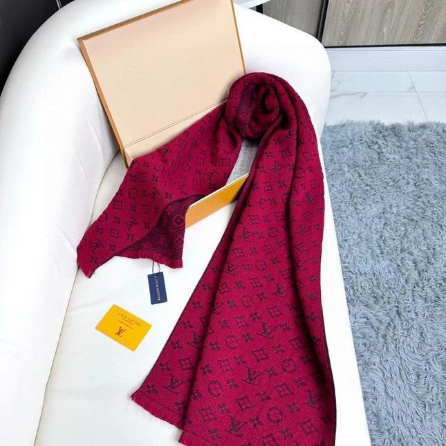 SCARF 180 CM IN HIBISCUS RED CLASSIC MONOGRAM CASHMERE 396438