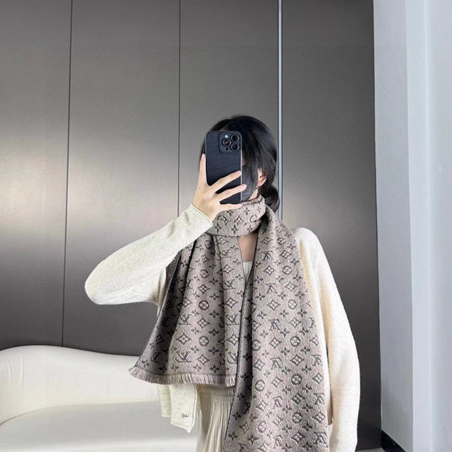 SCARF 180 CM IN KHAKI BROWN CLASSIC MONOGRAM CASHMERE 396440