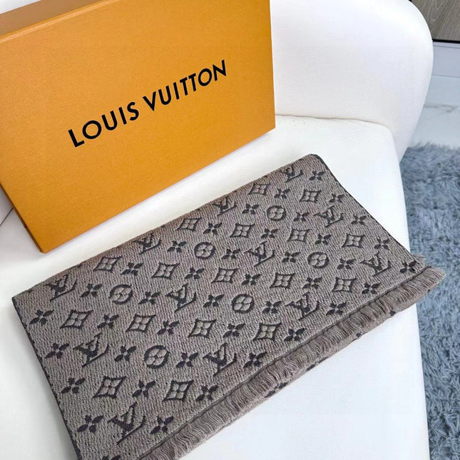 SCARF 180 CM IN KHAKI BROWN CLASSIC MONOGRAM CASHMERE 396440