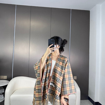 CHECK CAPE IN SAND BROWN WOOL 410154