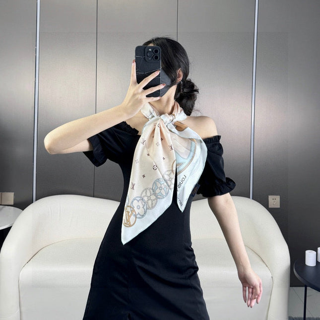 LV SCARF 90 CM IN SILK 719999