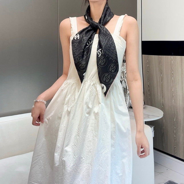CHANEL 25S SCARF 90 IN SILK 724783