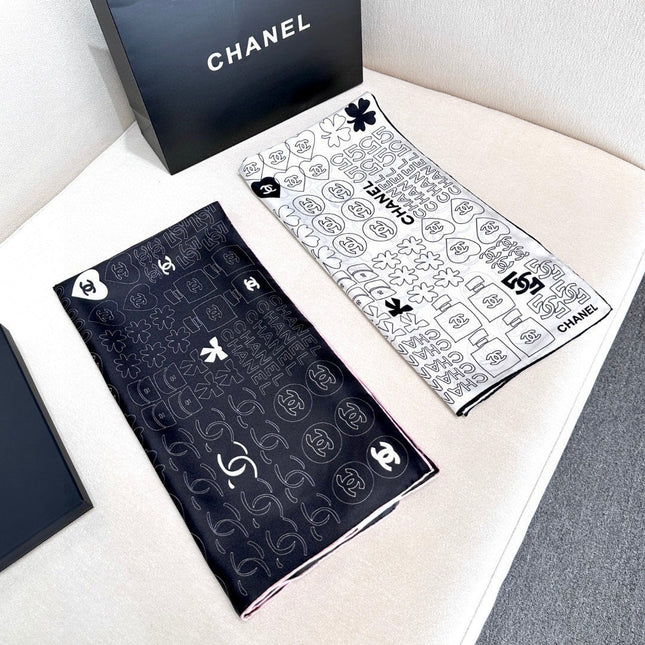 CHANEL 25S SCARF 90 IN SILK 724784