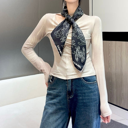 CHANEL 25S SCARF 90 IN TWILL SILK 740295