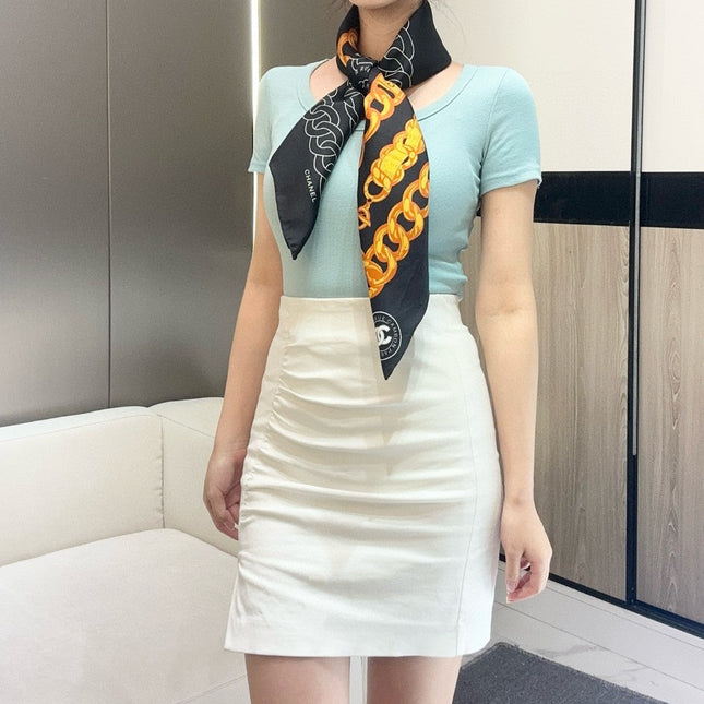 CHANEL 25S SCARF 90 IN SILK 639119