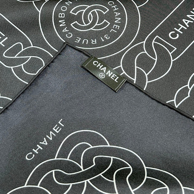CHANEL 25S SCARF 90 IN SILK 639119