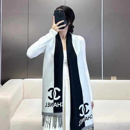 CHANEL 25S SCARF 184 IN MERINO WOOL 727324