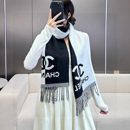 CHANEL 25S SCARF 184 IN MERINO WOOL 727324