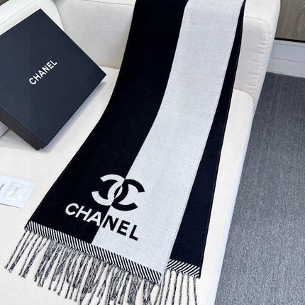 CHANEL 25S SCARF 184 IN MERINO WOOL 727324