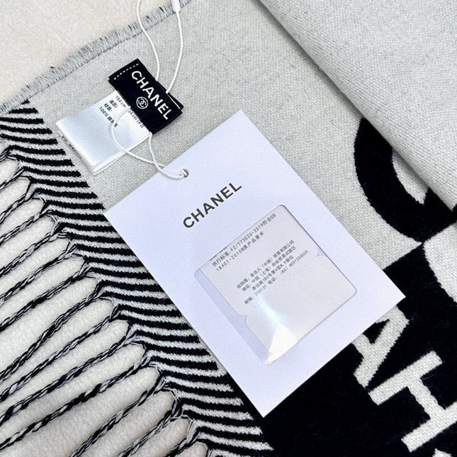CHANEL 25S SCARF 184 IN MERINO WOOL 727324