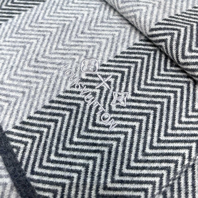 LV SCARF 180 CM IN CASHMERE 714296