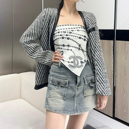 CHANEL 25S SCARF 90 IN SILK 711321