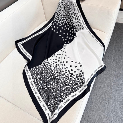 CHANEL 25S SCARF 90 IN SILK 732108