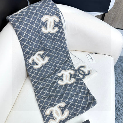 CHANEL 25S SCARF 185 IN CASHMERE 721524