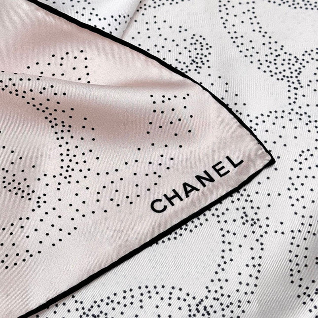 CHANEL 25S SCARF 90 IN SILK 730644