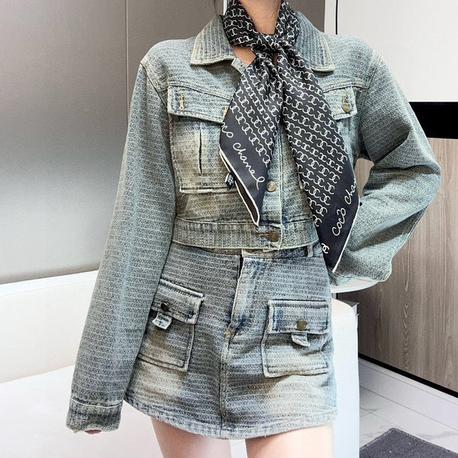 CHANEL 25S SCARF 90 IN SILK 732137