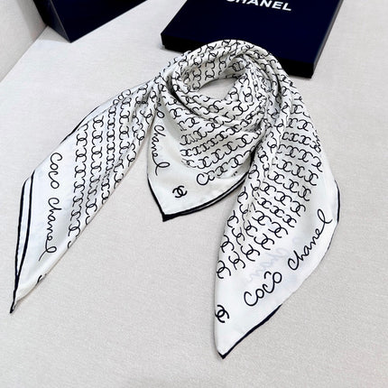 CHANEL 25S SCARF 90 IN SILK 732138