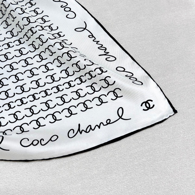CHANEL 25S SCARF 90 IN SILK 732138