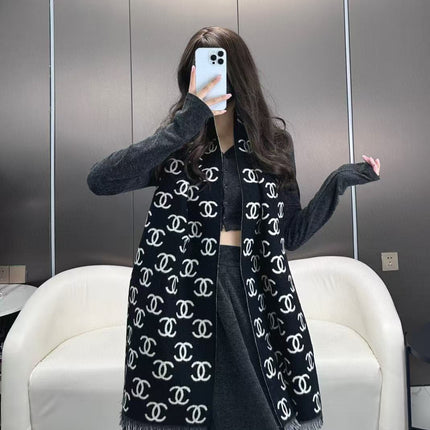 CHANEL 25S SCARF 180 IN CASHMERE WOOL 733942