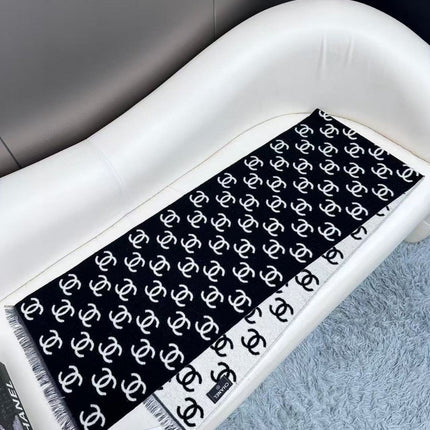 CHANEL 25S SCARF 180 IN CASHMERE WOOL 733942