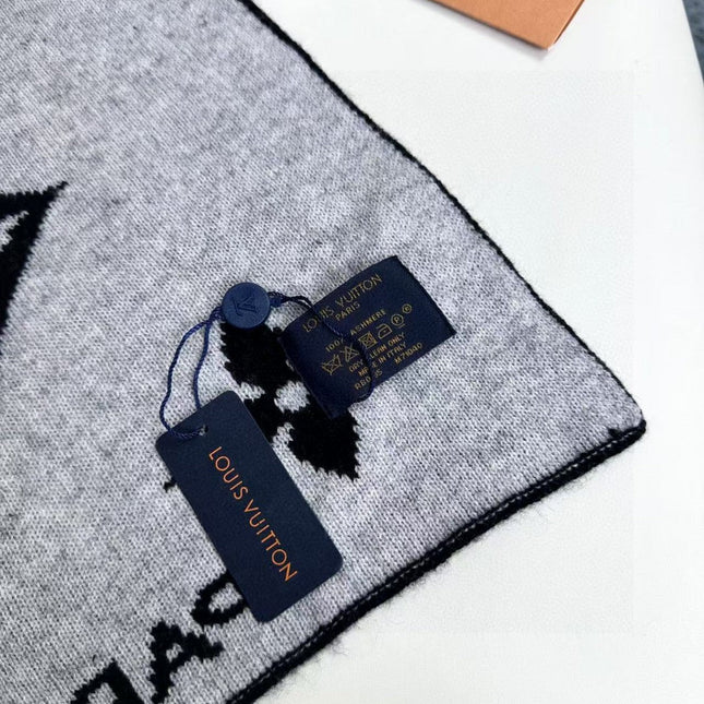 LV SCARF 180 CM IN CASHMERE 700777