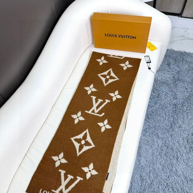 LV SCARF 180 CM IN CASHMERE 700778