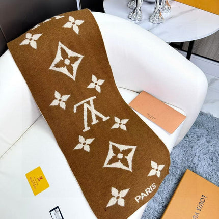 LV SCARF 180 CM IN CASHMERE 700778